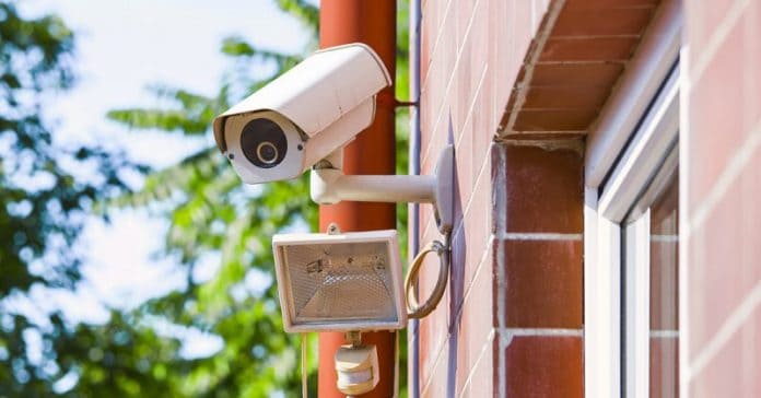 установка видеонаблюдения на даче